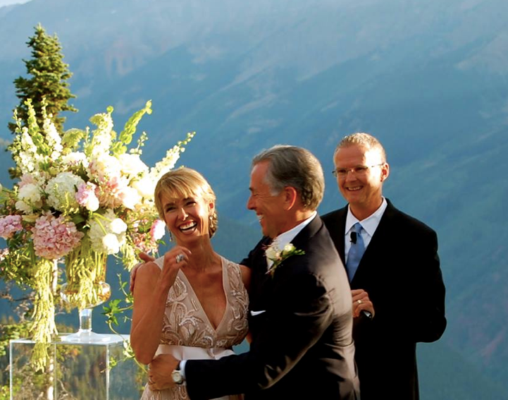 happy couple wedding in aspen - Etiquette for a second marriage - RegistryFinder.com