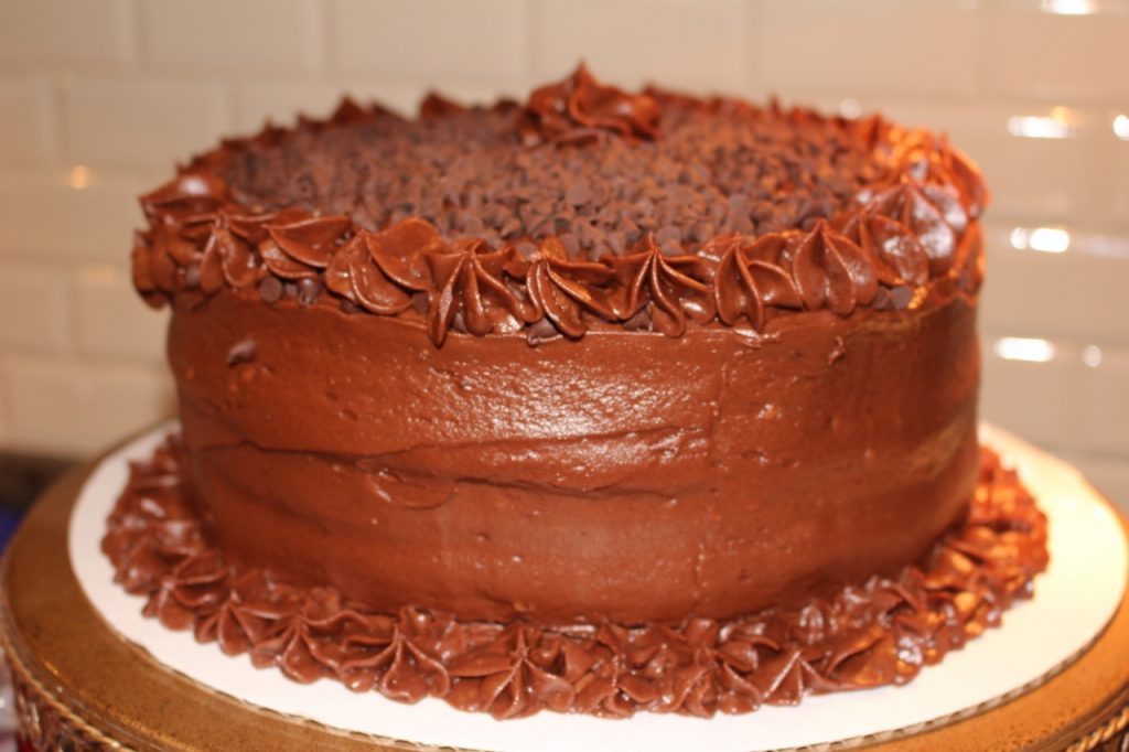 Easy Graduation Party: Chocolate Buttercream Cake