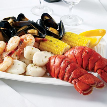 Father’s Day Gifts We Love: Hancock Gourmet Lobster Company Maine Shore Dinner