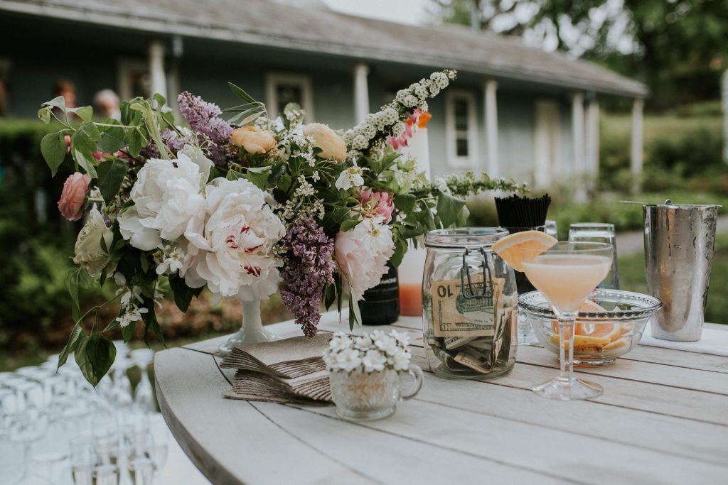 Signature Cocktail Recipes | How to Style a Wedding Bar 