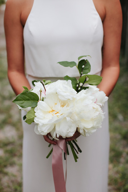 Popular Bridal Bouquets | Sentimental Wedding Day Ideas | White peony bouquet