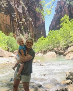 Jenny and her daughter Lottie at Zion National Park