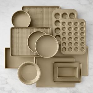 Williams Sonoma Goldtouch® Nonstick 15-Piece Bakeware Set