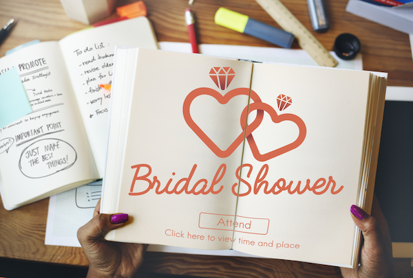 Bridal shower host | Invitations