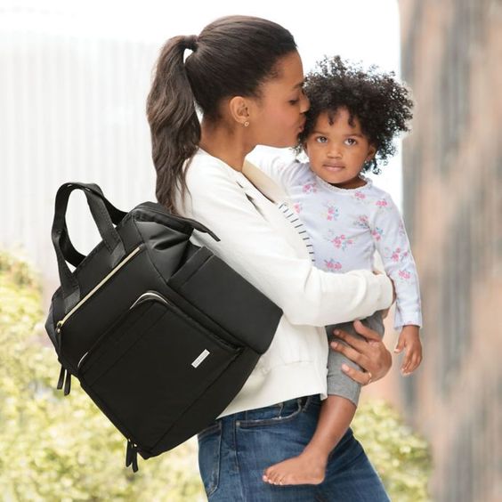 New Mom’s Guide to Diaper Bags | SkipHop