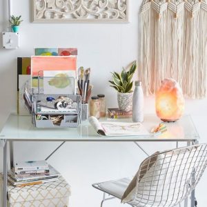 5 Ways to Make Your Dorm Room Feel Like Home | Chic Study Space