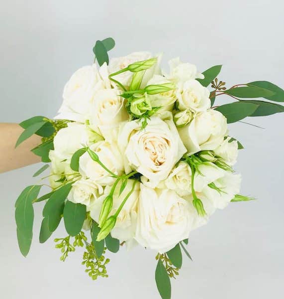 Projects for Your Wedding | Assemble floral arrangements