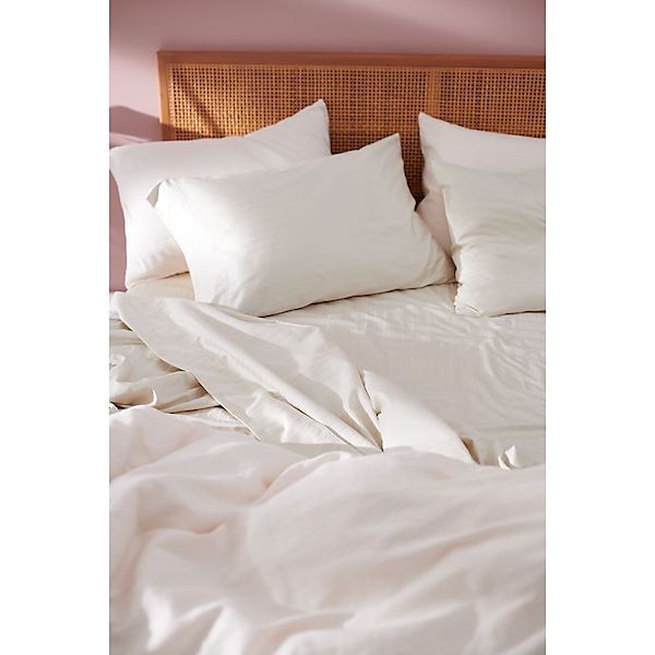 20 Best Items to Add to Your Wedding Registry at Bed Bath & Beyond | Nestwell Pima Cotton Sateen 500-Thread-Count Sheet Set
