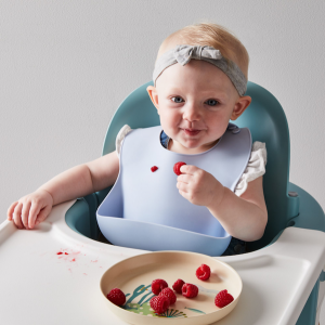 Baby Registry Must-Haves for the Sustainable Mom-To-Be | Modern Silicone Bib