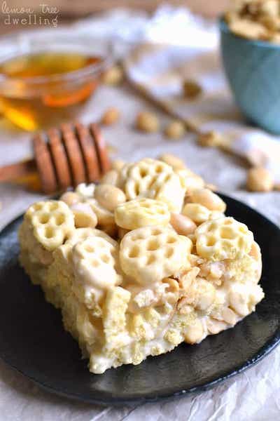 Honeycomb marshmallow treats 