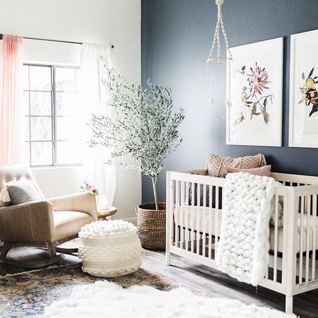 Gender neutral hot sale nursery decor