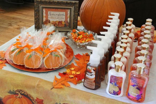 fall baby shower guest gifts 