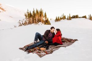 Tips + Outfit Inspo for Your Winter Engagement Photo Shoot
