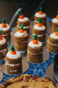 mini carrot cakes