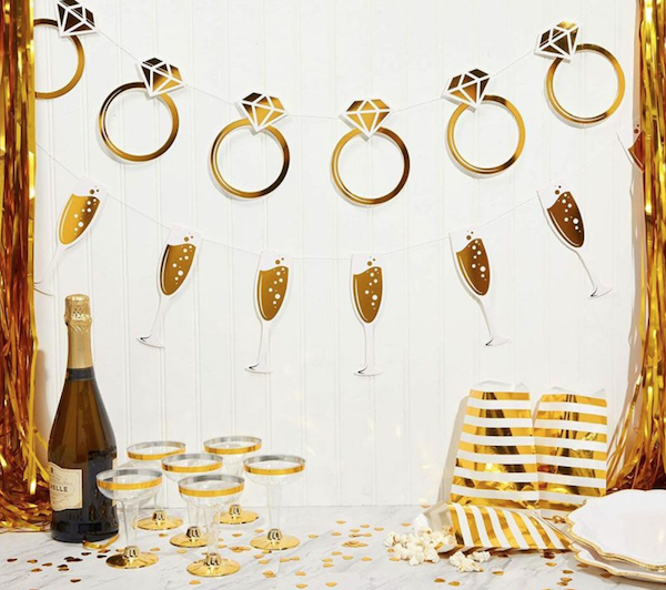 How to Throw a Bridal Shower on a Budget | DIY your decor