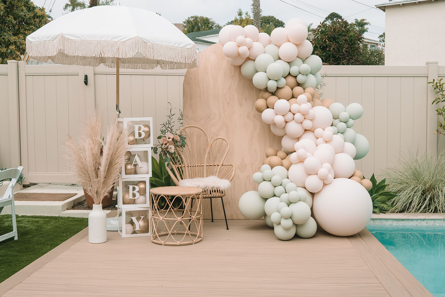 Neutral baby 2024 shower themes