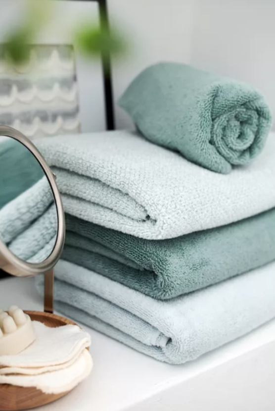 The Ultimate College & Dorm Registry Guide | Soft Towels
