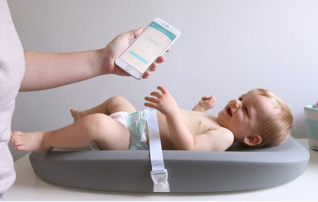 Hatch Grow Smart Changing Pad & Scale